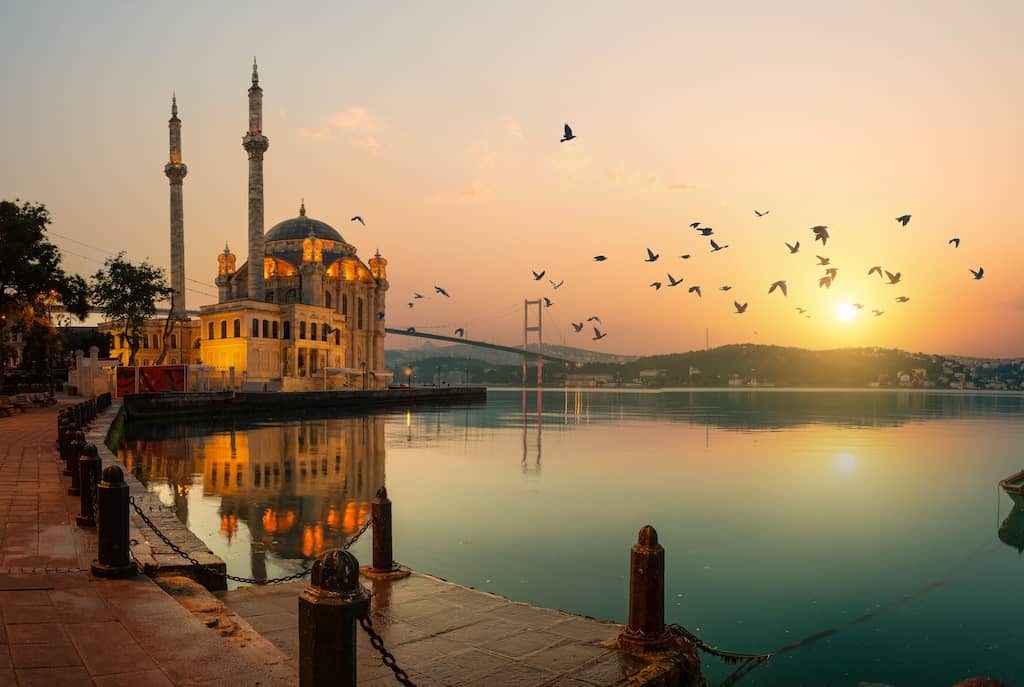 اللهم بارك لامتي في بكورها
